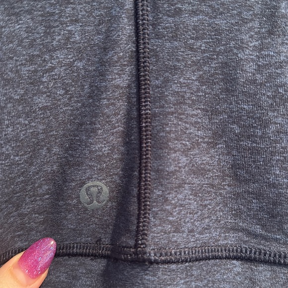 NWT Lululemon top - Picture 8 of 10